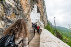 manastir Ostrog