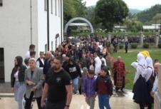 Dugačka trobojka i stotine vernika Prijepolje svečano obeležilo hramovnu slavu i - 13.05.2026 (1).jpg