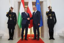 Peter Mađar Donald Tusk (1).jpg