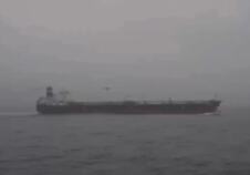 upad francuskih komandosa na ruski tanker (5).png