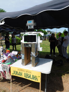 LOZNICA - Robot.JPG