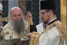 Pojas presvete bogorodice Hram Svetog Save patrijarh Porfirije (5).png