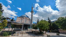 Činili džamija u Istanbulu, zadužbina sultanije Kosem