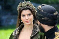 Beren Sat kao sultanija Kosem