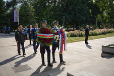 mod_mo_azerbejdzana_tasmajdan_venci_hm107224_26060_1781019516.jpg