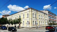 LOZNICA - Gimnazija.jpg