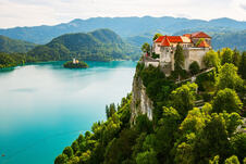 shutterstock_2101782364.jpg