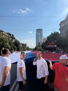 Siniša Mali skup 27. juna Srbija jedna porodica Srbija pobeđuje