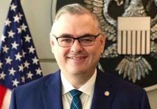 Luis-Dzon-Krisok-Foto-United-States-Department-of-State-872x610.jpg