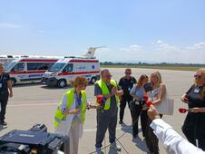 Niš prihvat pacijenata iz Crne gore Aerodrom Konstantin (2).jpeg