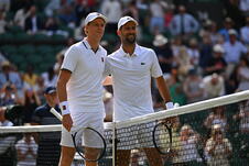Janik Siner i Novak Đoković