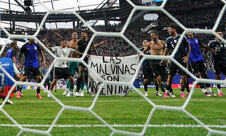 Fudbaleri Argentine sa spornom zastavom