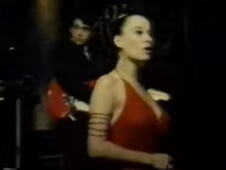 Olivera Katarina u filmu „Poslednji obračun“ iz 1968. godine peva numeru Enija Morikonea (3).PNG