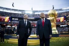 Donald Tramp i Đani Infantino