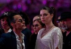 Mark Entoni, Nađa Ferira