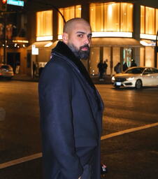Omar Borkan Al Gala, maneken za kojeg se tvrdilo da je proteran iz Saudijske Arabije jer je previše lep