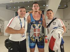 IMG-e2b4f08892194d55e6a708b50abc1e23-V.jpg