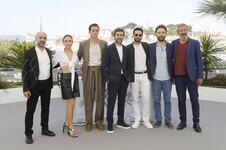 Ekin Koč na foto-sesiji povodom filma Burning Days tokom 75. Filmskog festivala u Kanu 24. maja 2022.
