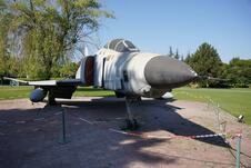 McDonnell Douglas F-4 Phantom II (3).jpg