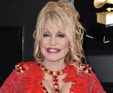 DOLI PARTON.jpg