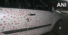 poljupci na automobilu