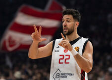 Vasilije Micić na utakmici protiv Crvene zvezde