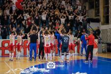 Futsal klub Crvena zvezda s navijačima
