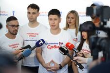Ujedinjena Srbija Beogradska arena počelo okupljanje građana