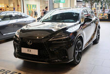 lexus.jpg