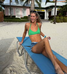 Nensi Malkej, bivša američka košarkašica visoka 208 centimetara.