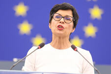 Marta Kos.jpg