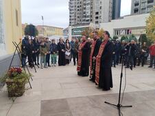 Srpska zastava u Parizu.jpg