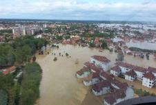 poplava-poplave-obrenovac-reka-voda-nasip-foto.jpg