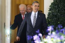 barak-obama-dzozef-bajeden-savetnici-bela-kuca.jpg