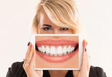 zubi-osmeh-shutterstock.jpg