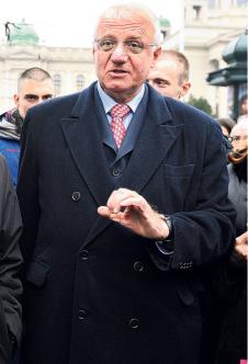 vojislav-seselj.jpg