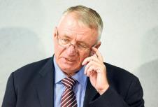 vojislav-seselj.jpg