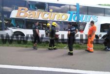 izvlacenje-autobusa-nesreca-bubanj-potok-beograd.jpg