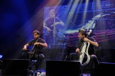 2-cellos-luka-sulic-stjepan-hauser.jpg