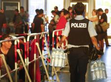 austrija-policija-migranti.jpg