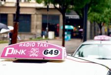 taksi-taxi-pink-taksi.jpg