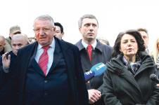 sanda-raskovic-ivic-vojislav-seselj-dveri-dss-srs.jpg