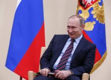 nasmejani-putin-ap-3-feb-2016.jpg