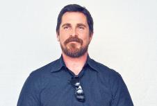 Kristijan Bejl u plavoj košulji