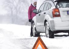 voznja-zima-zimski-uslovi-auto-oprema.jpg