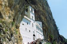 ostrog-manastir-ostrog.jpg