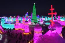 epa-wu-hong-harbin-ice01.jpg