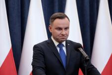 duda-r-060201.jpg