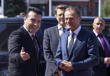 epa-georgi-licovski-tusk.jpg