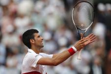 nole-ap01.jpg